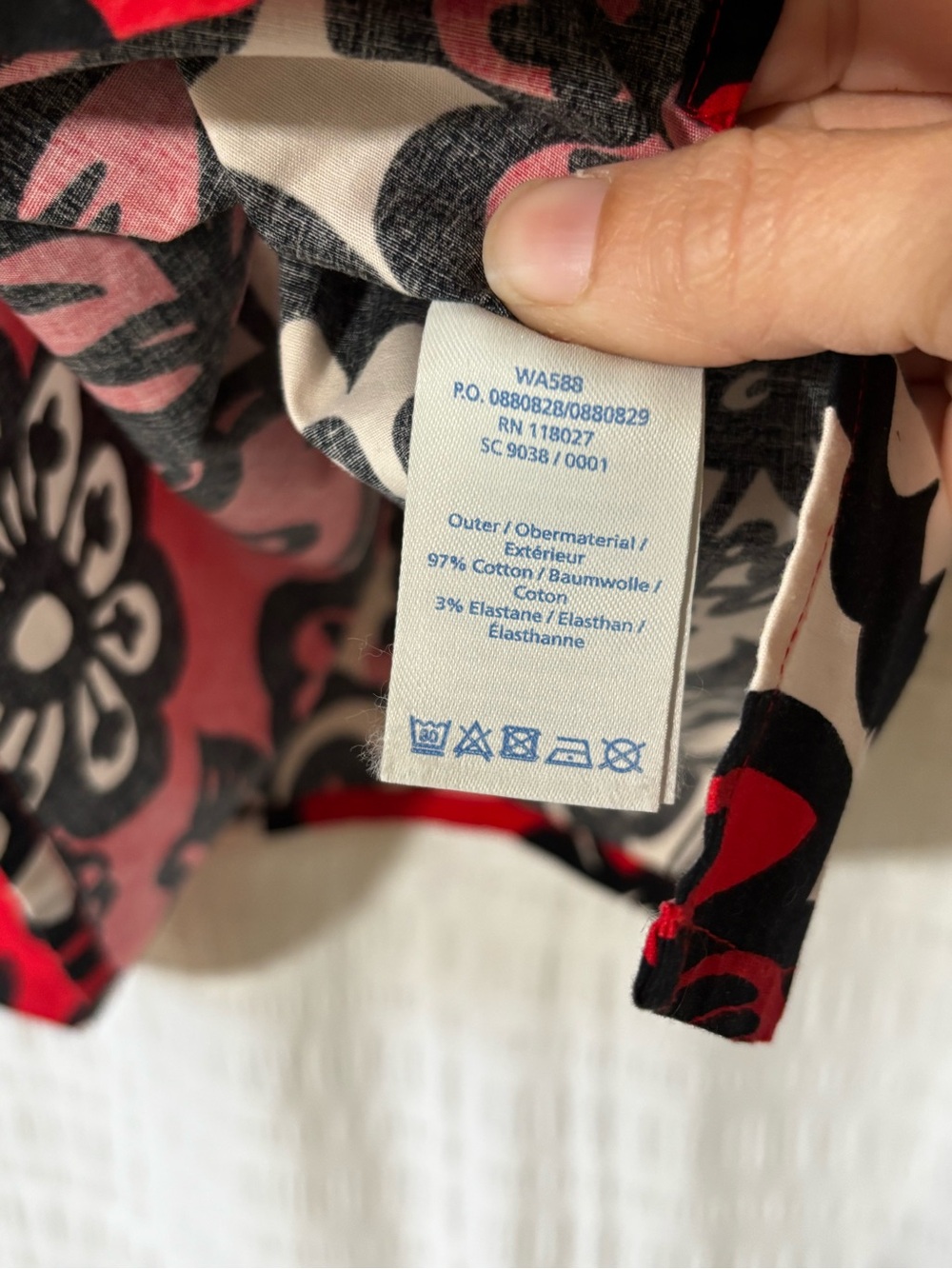 Boden Ursula 3/4 Sleeve Floral Blouse Top Black & Red Sz 16 - Picture 6 of 9